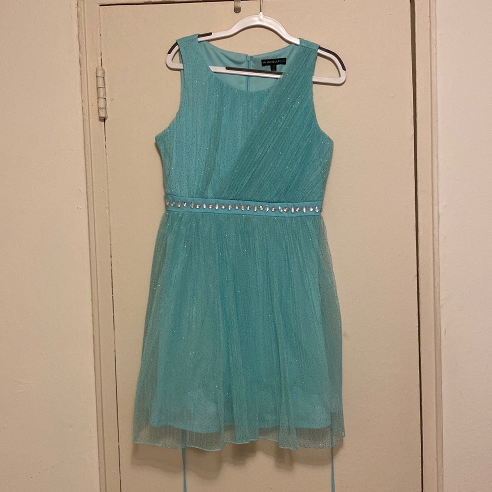 Beautiful girl’s dress, just in time for the Holiday season